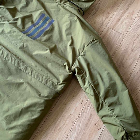 Adidas Myshelter waterproof windbreaker parka/jacket with Stand-Up Collar - Picture 13 of 16